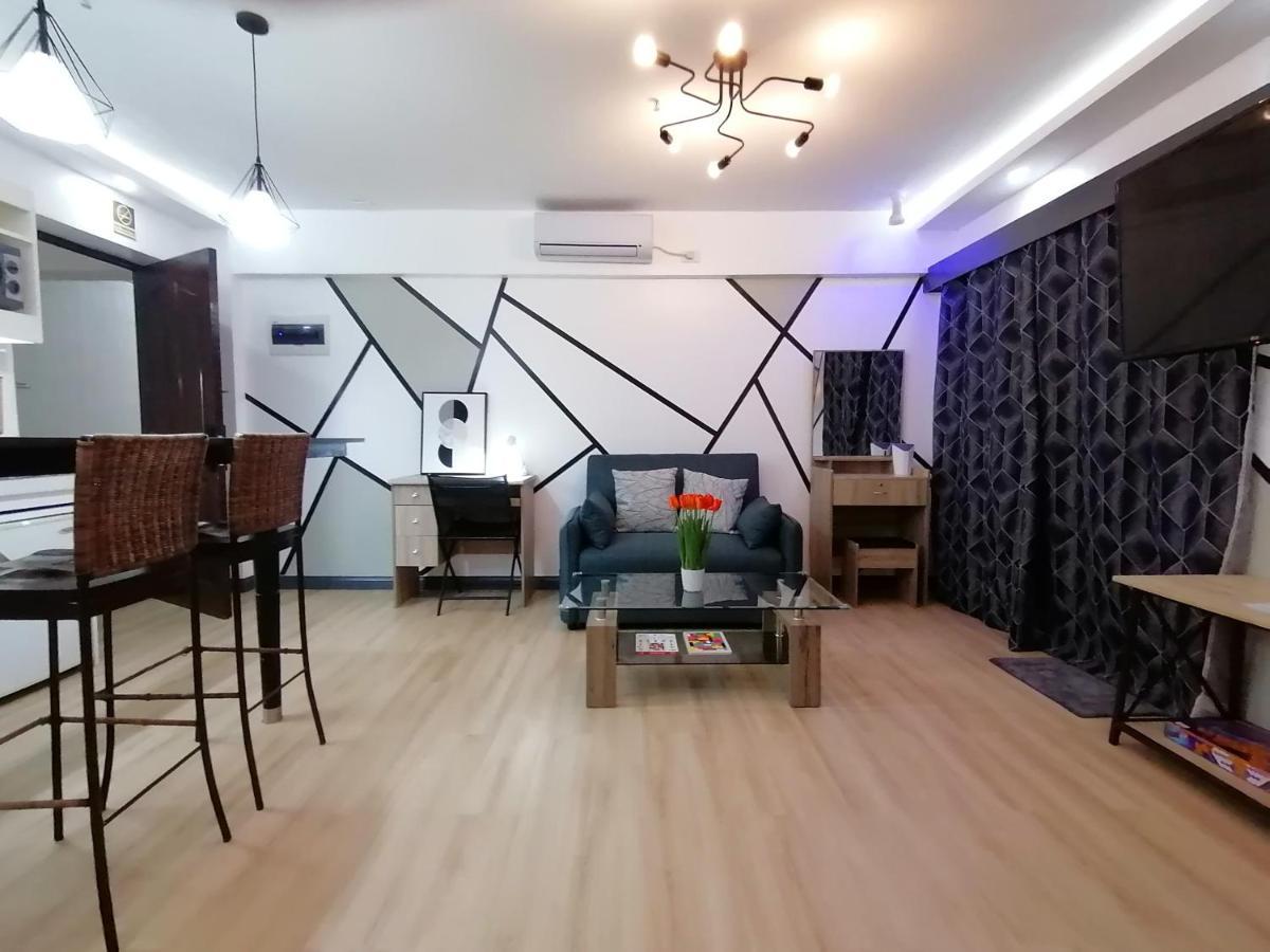 Condo Azur Suites E507 Near Airport, Netflix, Stylish, Cozy With Swimming Pool Мактан Екстериор снимка